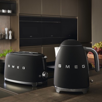 Fierbator SMEG, negru - KLF03BLMEU