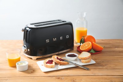 Prajitor de paine Smeg - TSF02BLEU